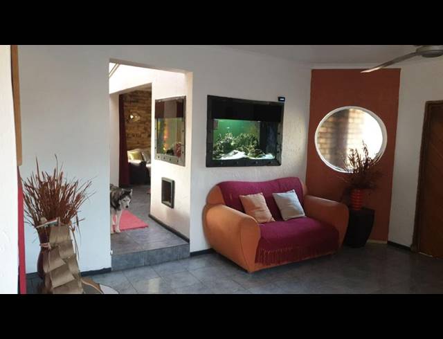 4 BEDROOM HOUSE FOR SALE IN DALPARK EXT 1